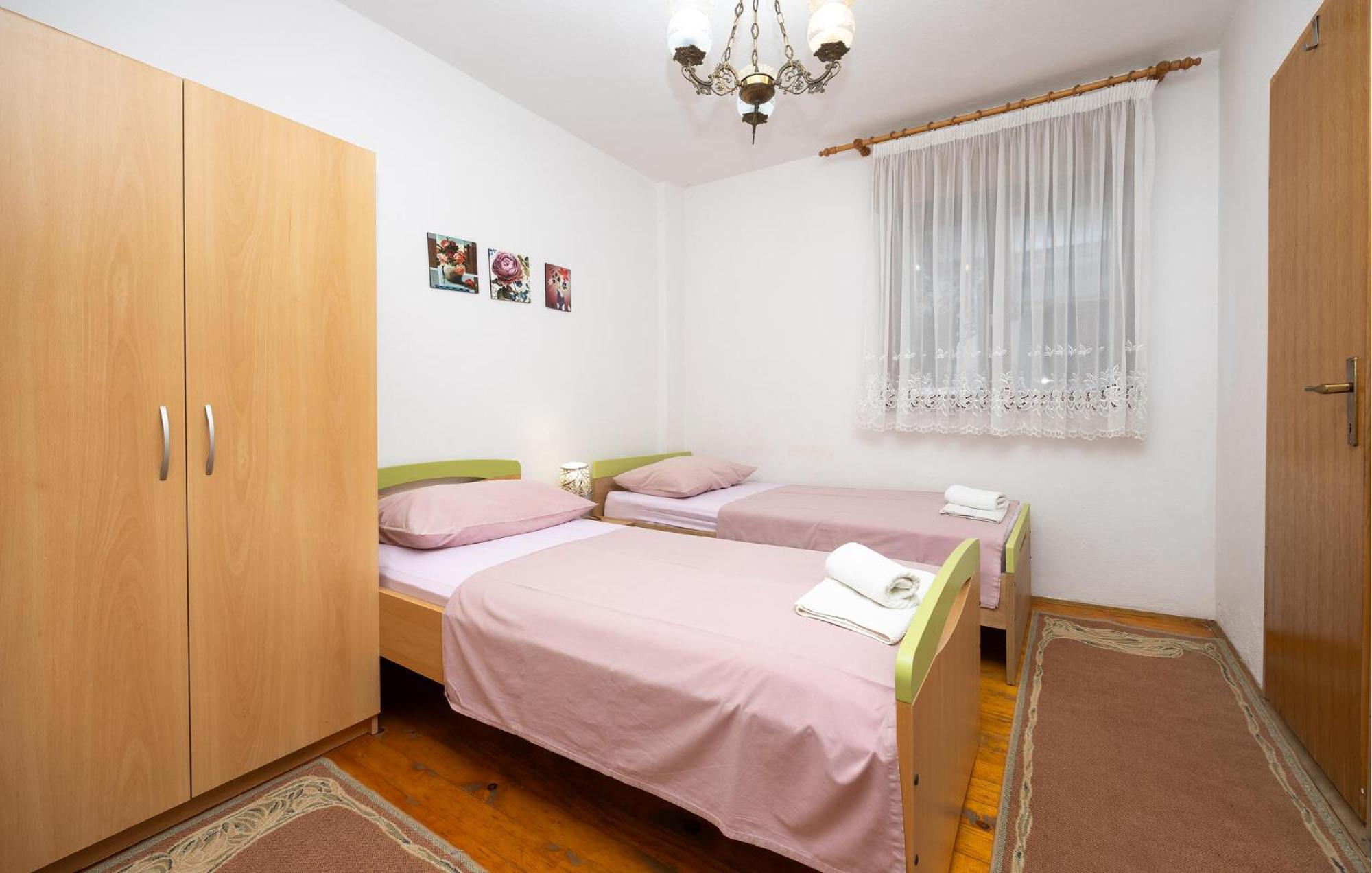 3 Bedroom Gorgeous Apartment In Trogir Exteriör bild