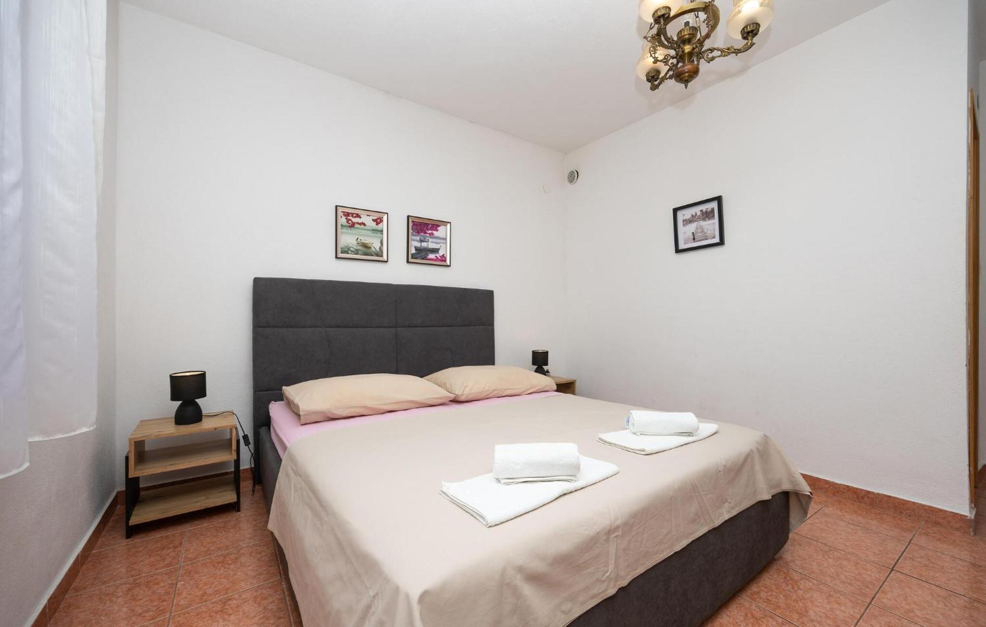 3 Bedroom Gorgeous Apartment In Trogir Exteriör bild