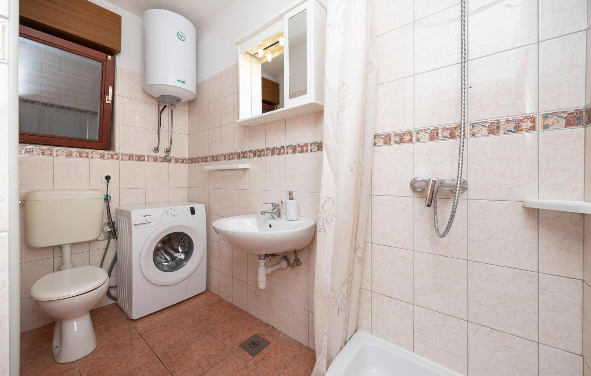 3 Bedroom Gorgeous Apartment In Trogir Exteriör bild