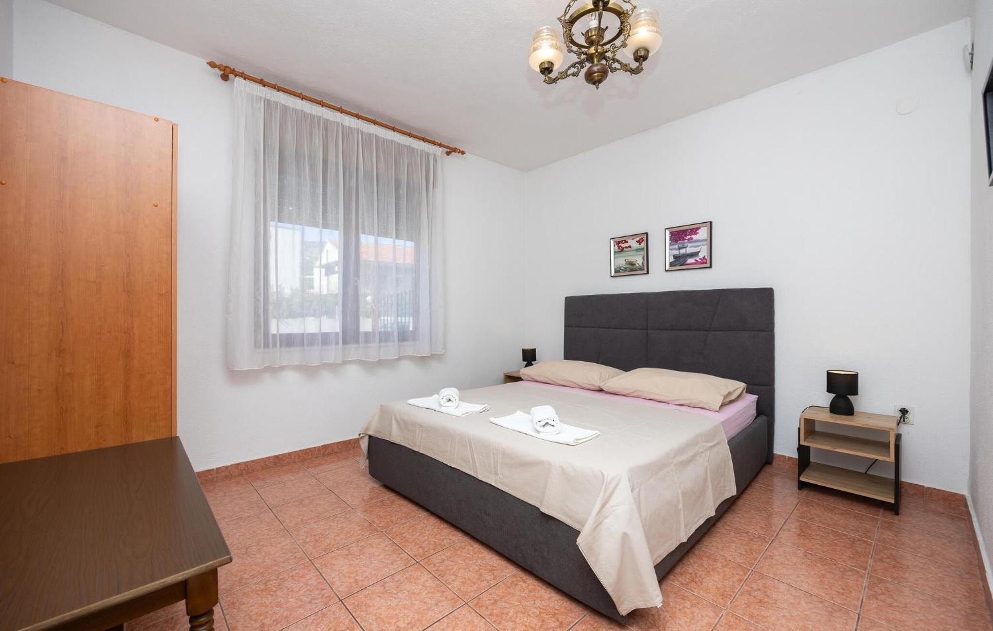 3 Bedroom Gorgeous Apartment In Trogir Exteriör bild